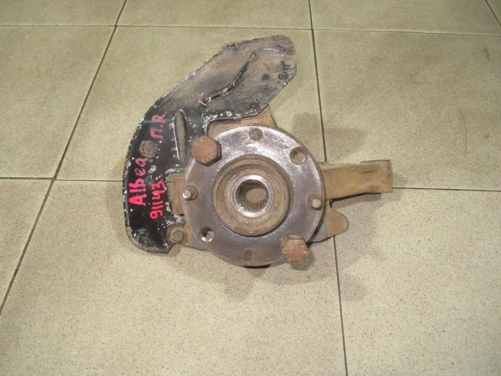 Кулак поворотный передний правый Fiat Albea 178