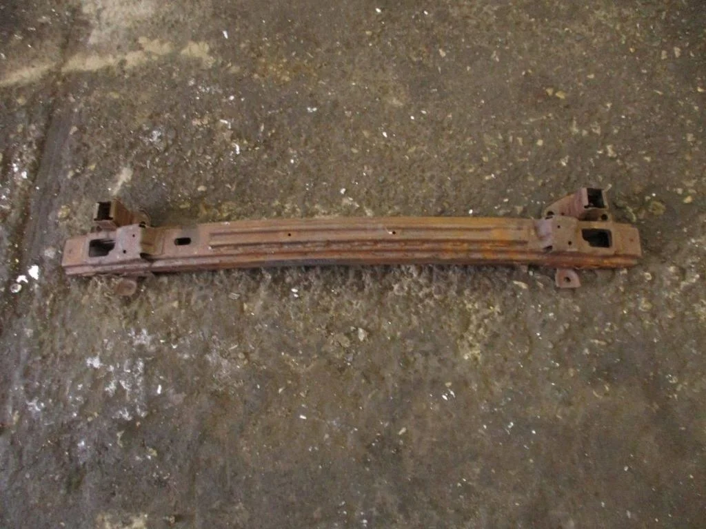 Усилитель переднего бампера Hyundai Santa Fe 2 2011 CM