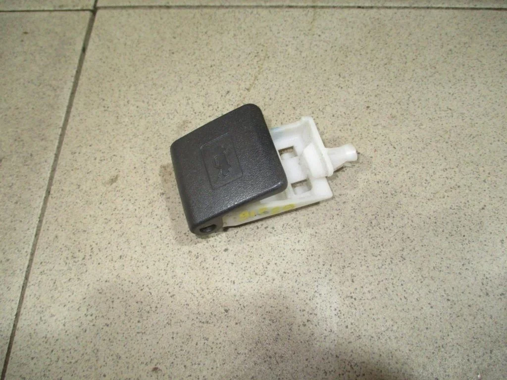 Ручка открывания капота Toyota Corolla E120