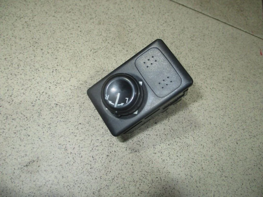 Переключатель регулировки зеркала Nissan Almera N16