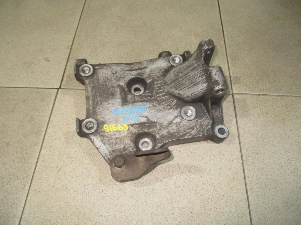 Кронштейн генератора Nissan Almera 2005 N16