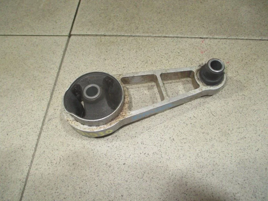 Опора кпп задняя Renault Symbol 1 2007