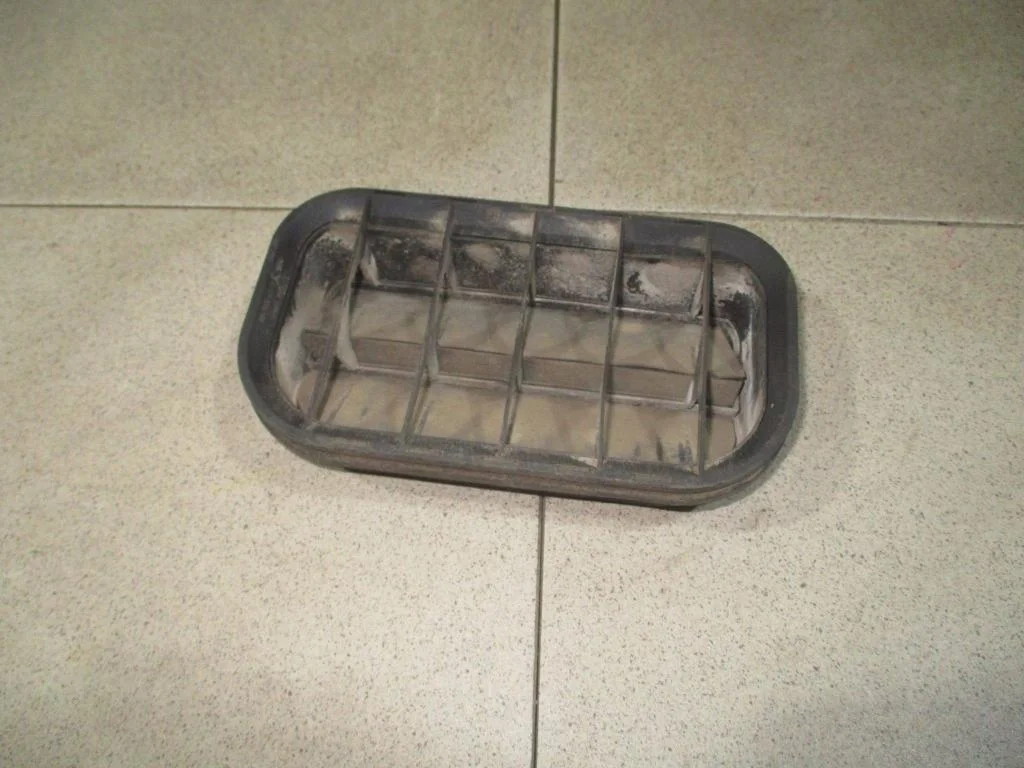 Решетка вентиляционная Volkswagen Passat B5