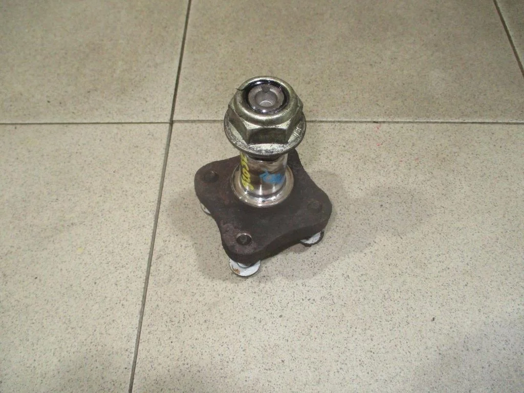 Цапфа Renault Symbol 1 2007