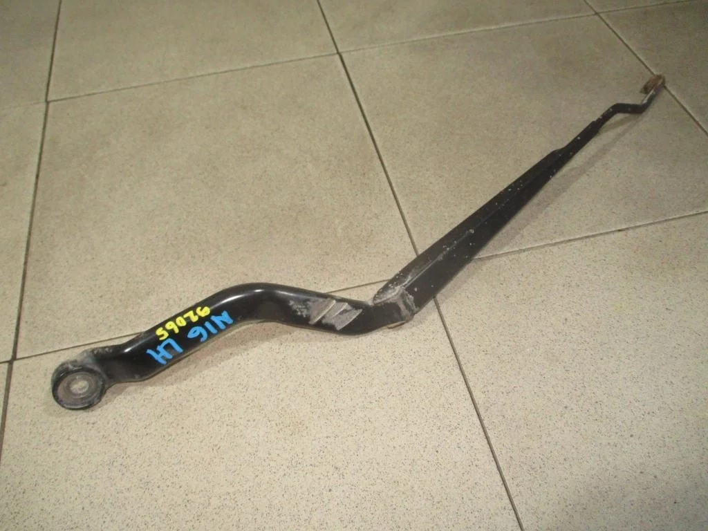 Поводок стеклоочистителя передний левый Nissan Almera 2005 N16