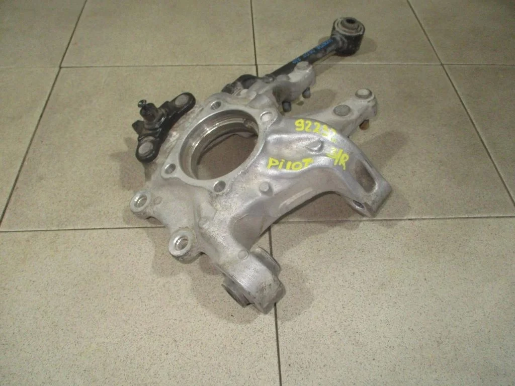 Кулак поворотный задний правый Honda Pilot 2 2008 YF