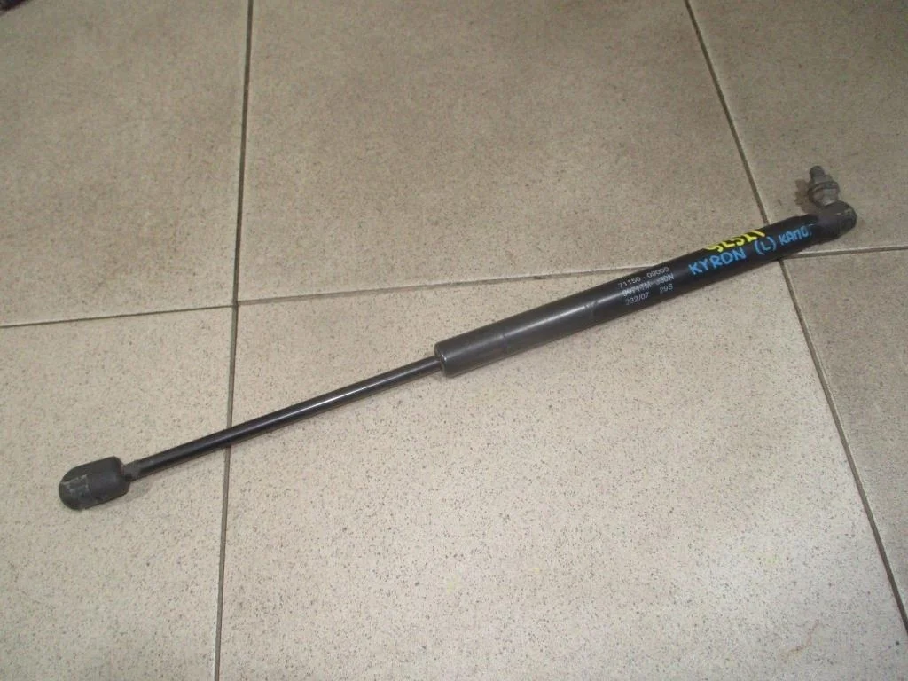 Амортизатор капота SsangYong Kyron 2008 DJ