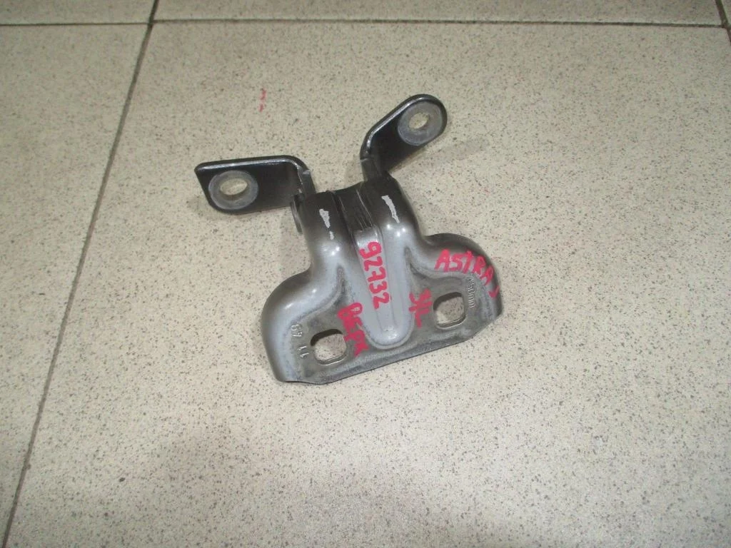 Петля двери задней левой верхняя Opel Astra J