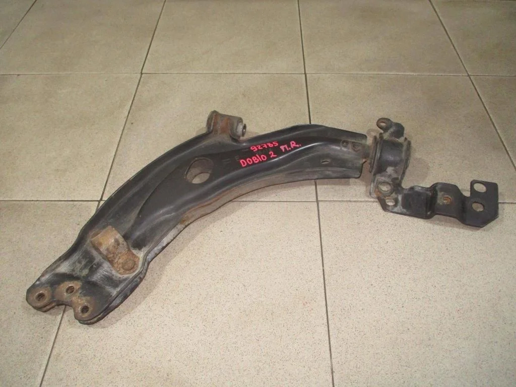 Рычаг передний правый Fiat Doblo 2011 223