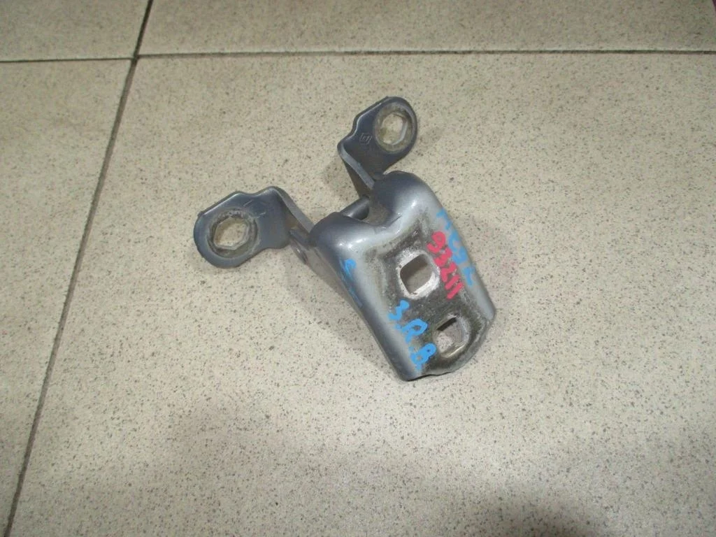 Петля двери Renault Megane 2