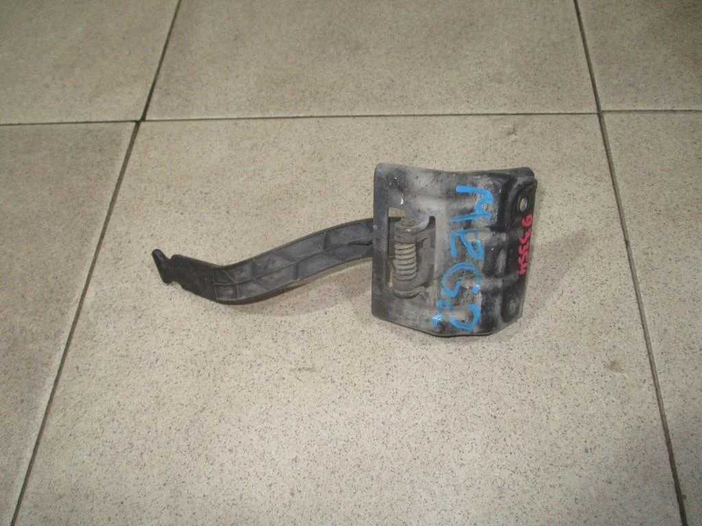 Ручка открывания капота Renault Megane 2 2007