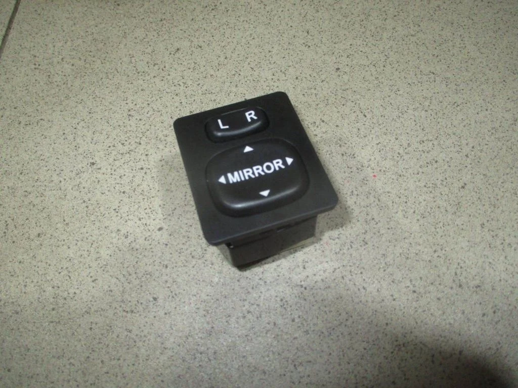 Переключатель регулировки зеркала Toyota Corolla E150