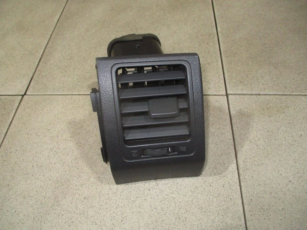 Дефлектор воздушный Toyota Corolla E150