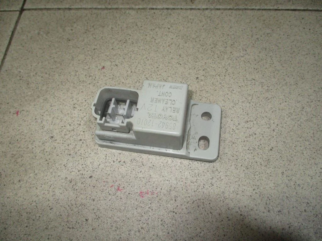 Реле Toyota Corolla E150