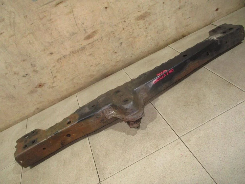 Балка передняя поперечная Toyota Corolla E150