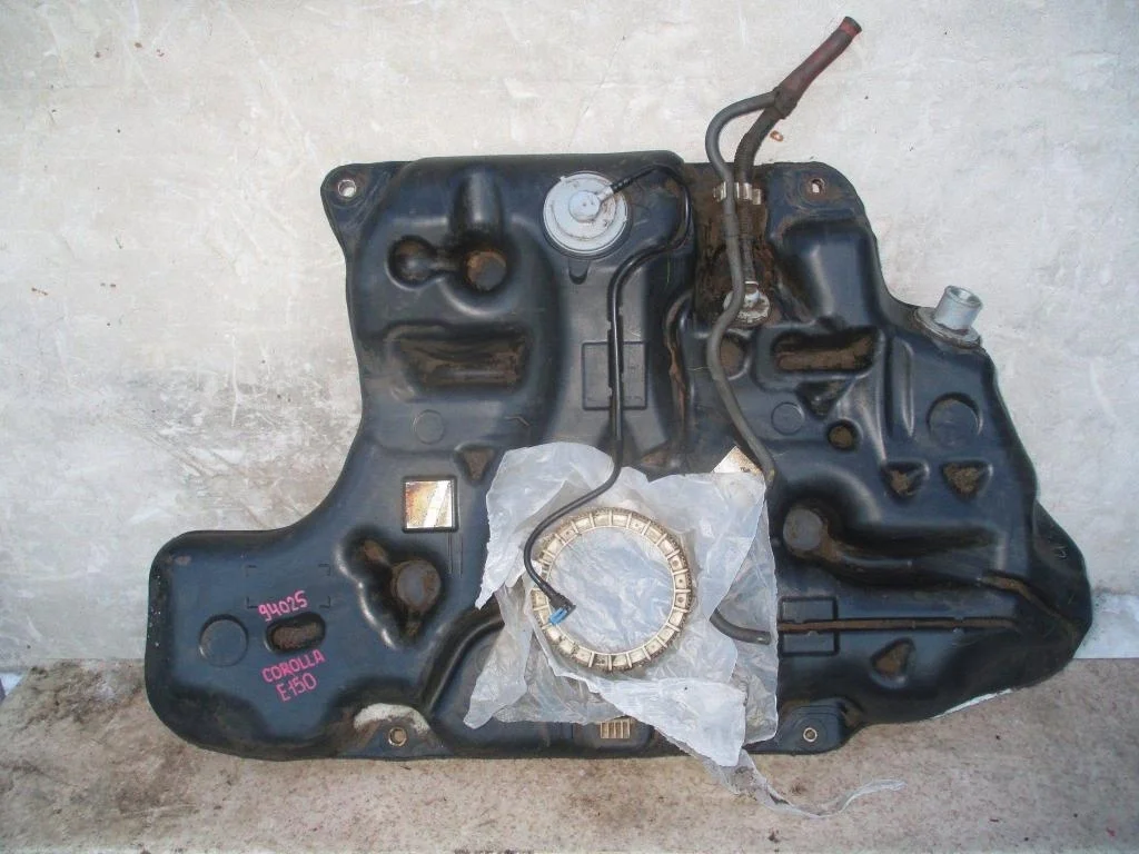 Бак топливный Toyota Corolla E150