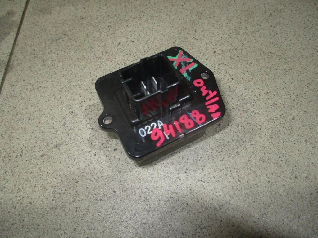 Резистор отопителя Mitsubishi Outlander 2 2007 CW