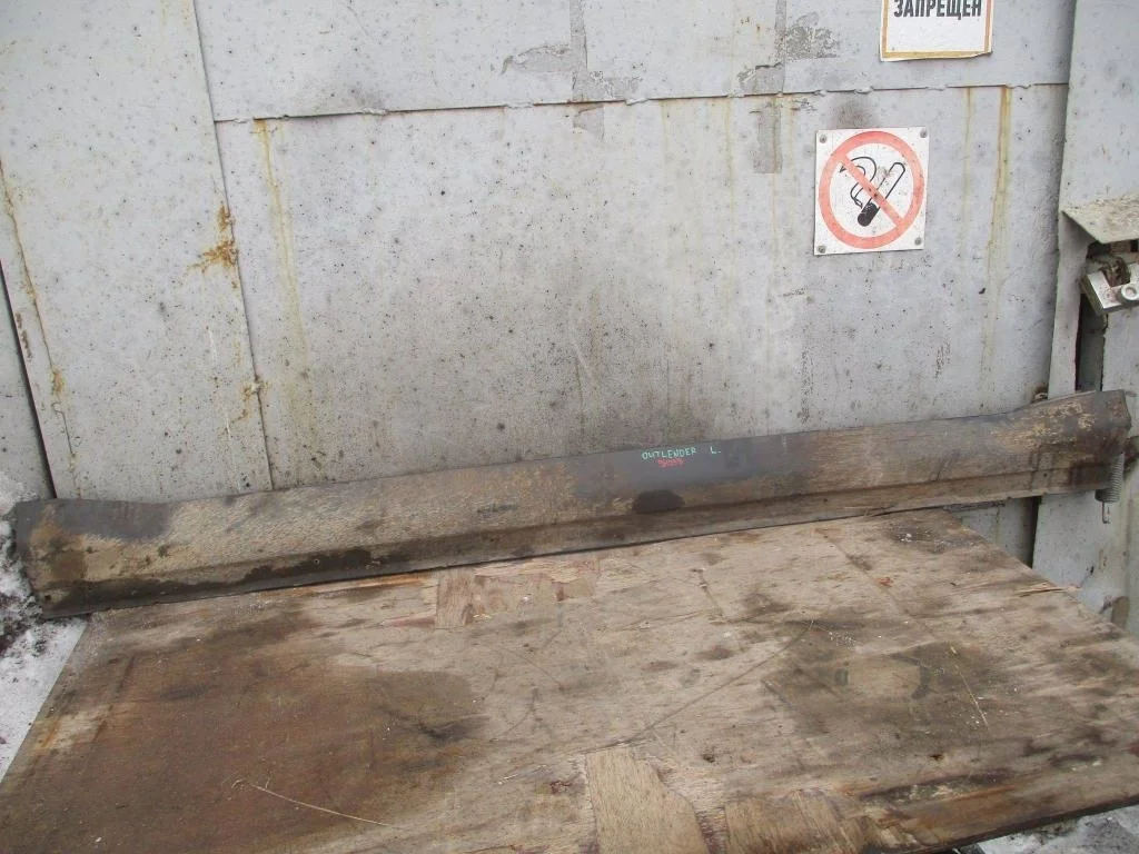 Накладка порог наружная Mitsubishi Outlander 2 2007 CW