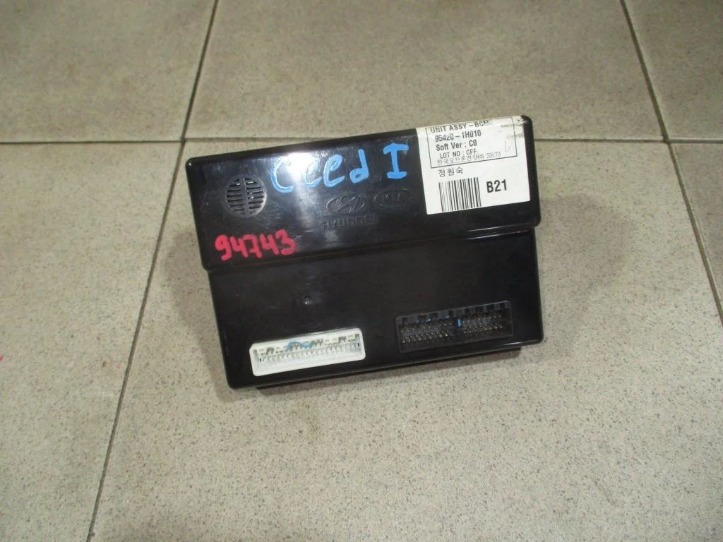 Блок электронный Kia Ceed 1 2007