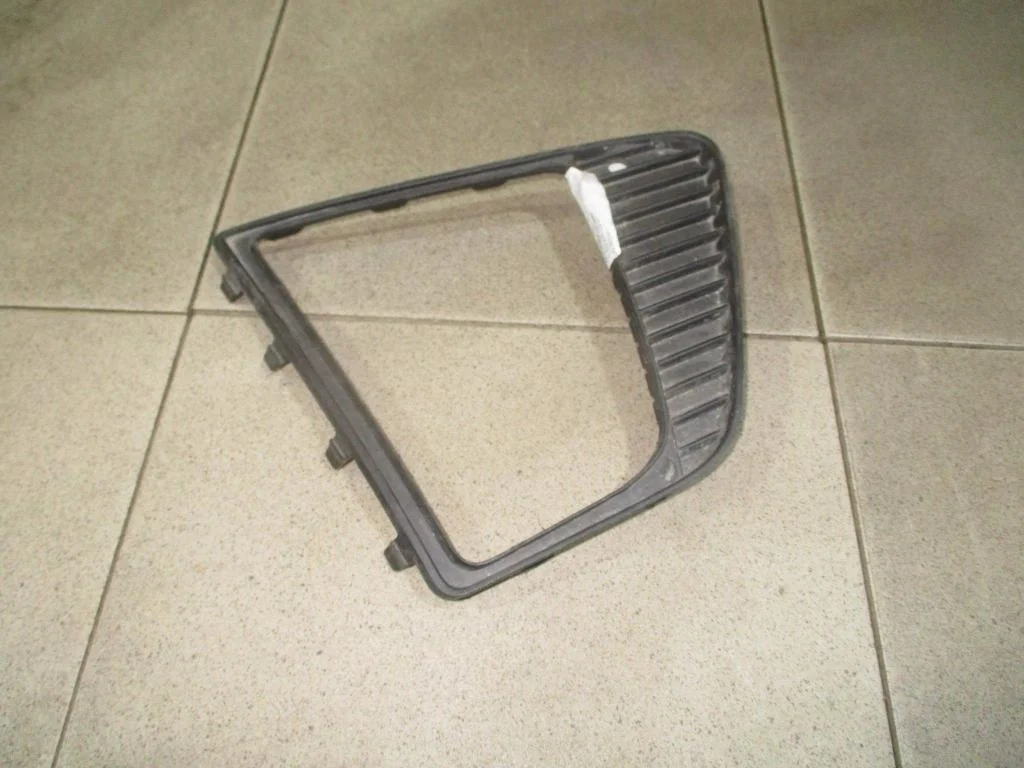 Рамка противотуманой фары правой Hyundai Creta 1 GS