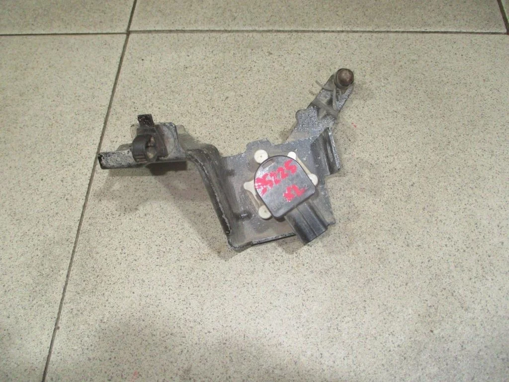 Датчик высоты дорожного просвета Mitsubishi Outlander 2 2007 CW