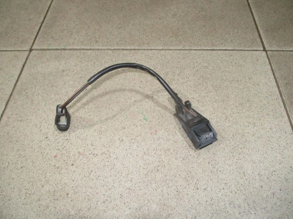 Форсунка омывателя лобового стекла Volkswagen Polo 5