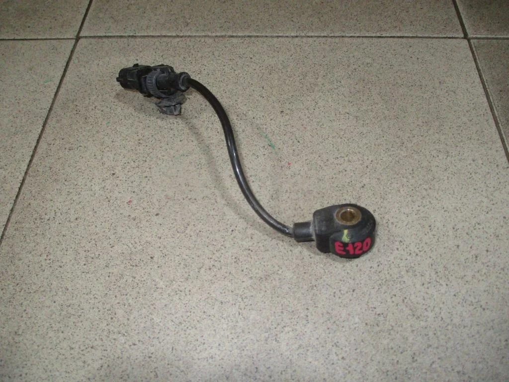 Датчик детонации Toyota Corolla E120