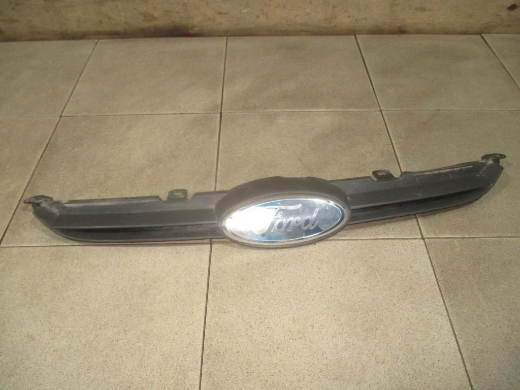 Решетка радиатора Ford Fiesta 2008 6
