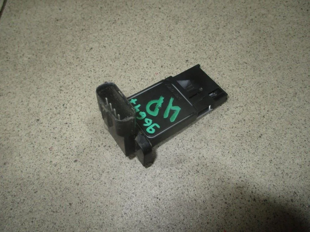 Датчик массового расхода воздуха Honda Civic 4D FD