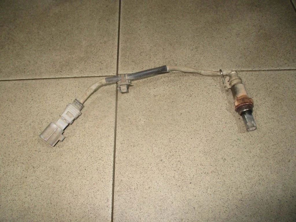 Датчик кислородный Toyota Corolla E150