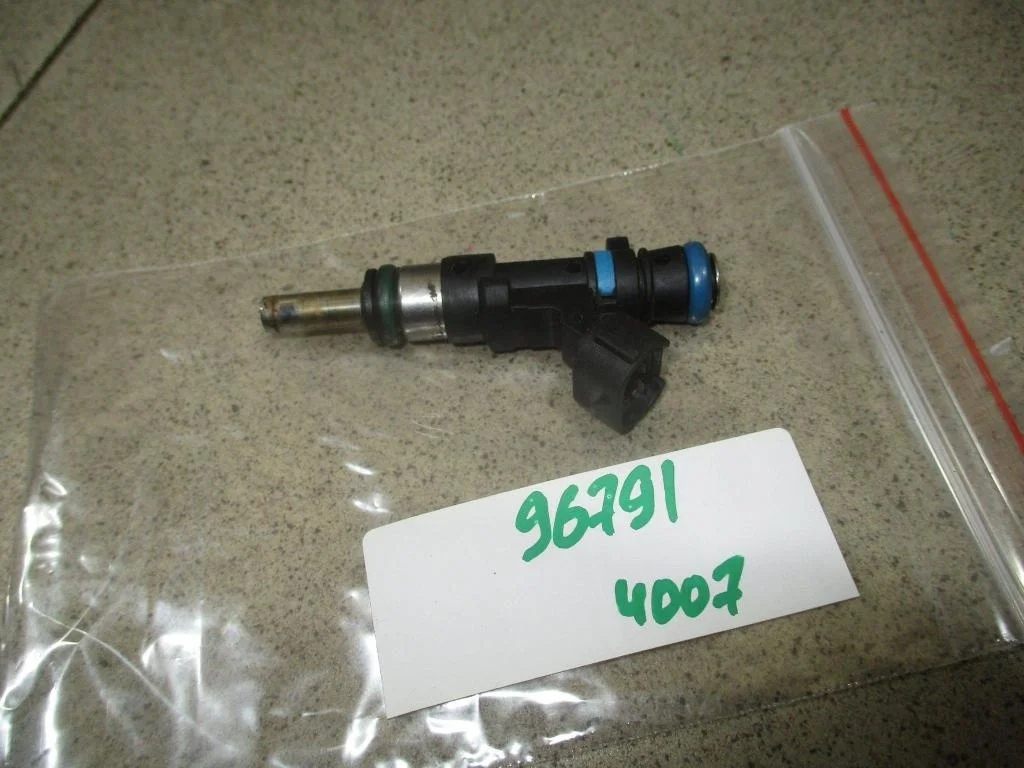 Форсунка топливная Peugeot 4007 2011