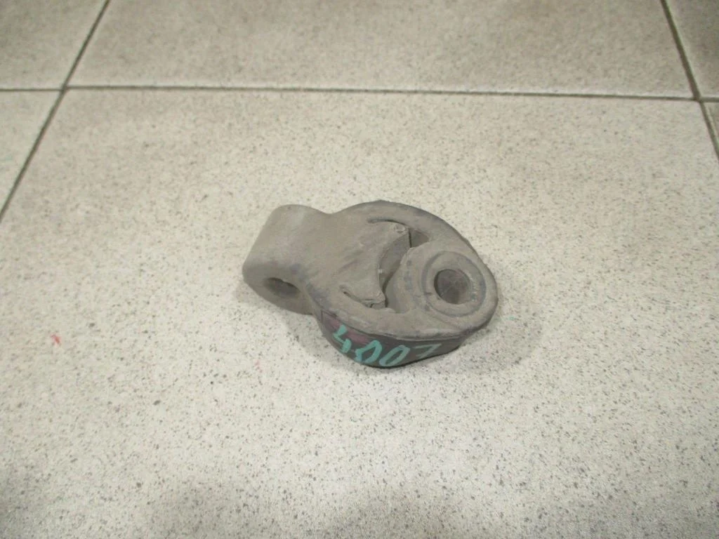 Резинка подвеса глушителя Peugeot 4007 2011