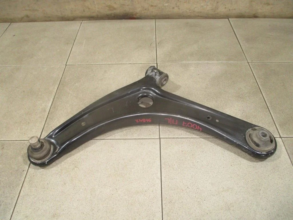 Рычаг передний левый Peugeot 4007 2011