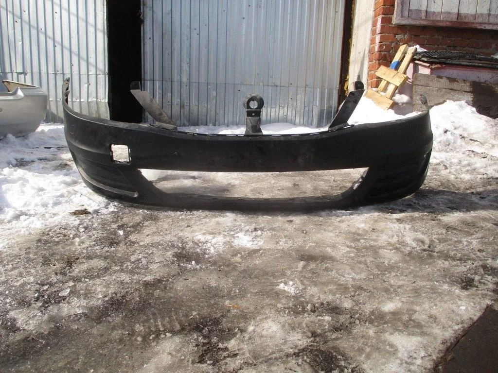 Бампер передний Renault Logan 1 L90