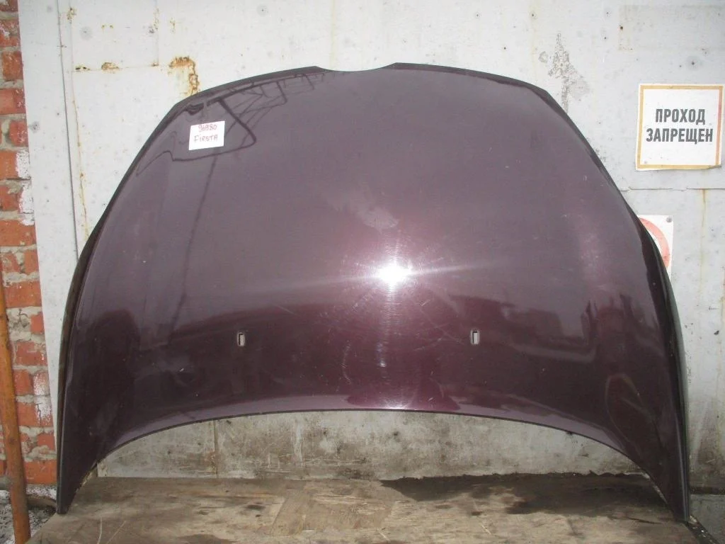 Капот Ford Fiesta 2008 6