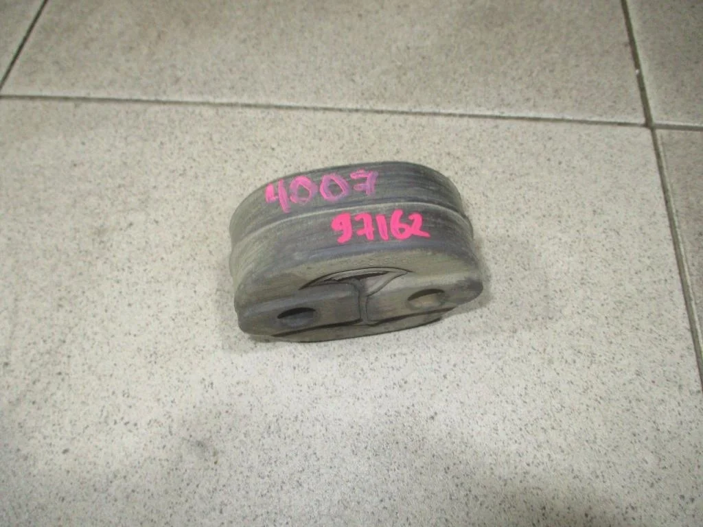 Резинка подвеса глушителя Peugeot 4007 2011