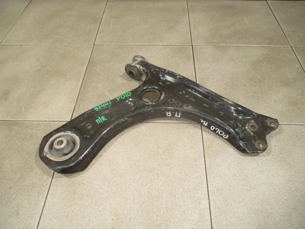 Рычаг передний правый Volkswagen Polo 5