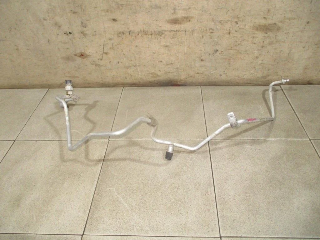 Трубка кондиционера Renault Logan 2 2015 L52