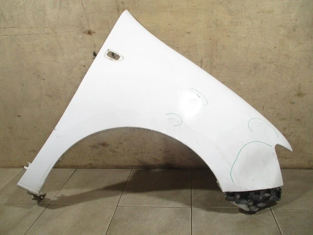 Крыло переднее правое Renault Logan 2 2015 L52