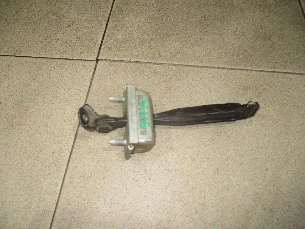 Ограничитель двери Chevrolet Cruze J300