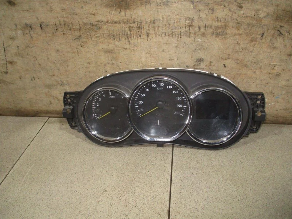 Панель приборов Renault Logan 2 L52