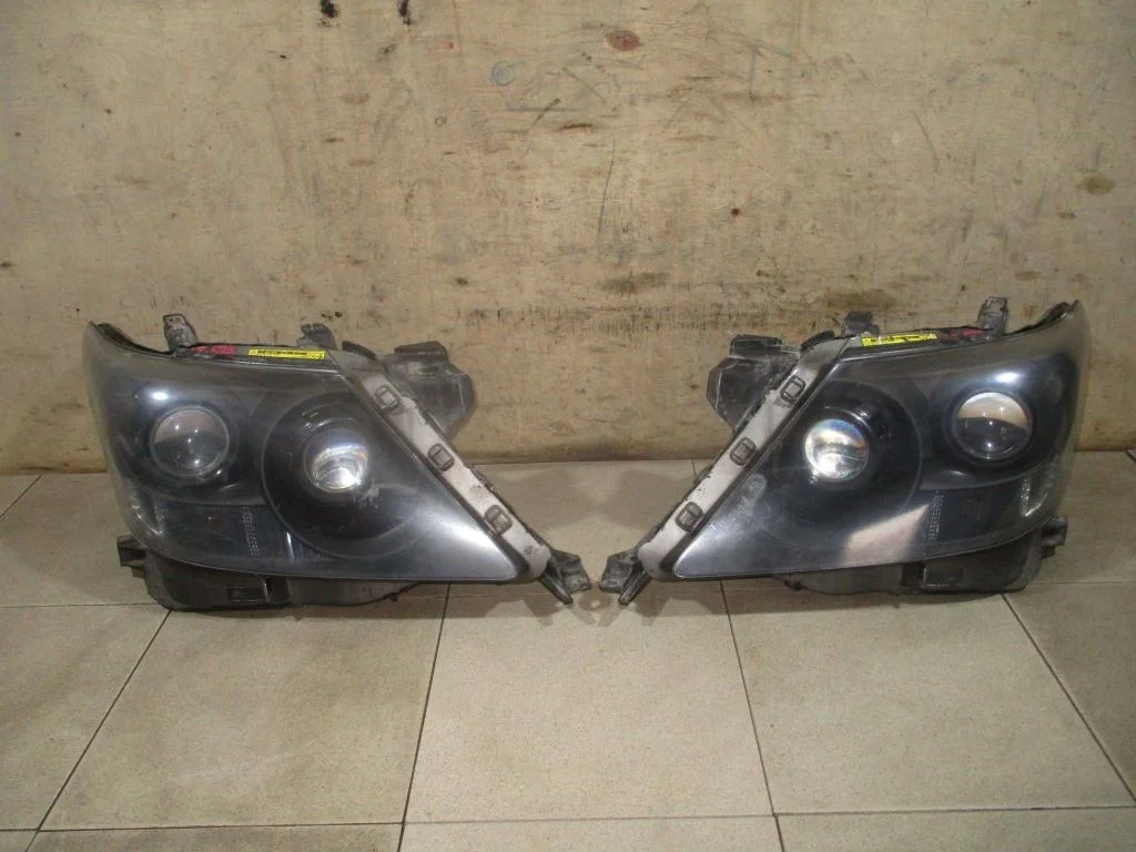 Фара Lexus LX570 J200