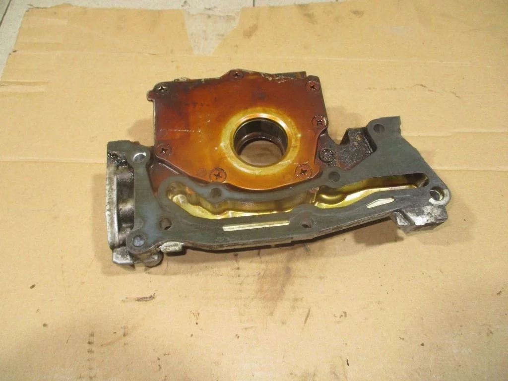 Насос масляный Mitsubishi Pajero 4 2008 V80, V90