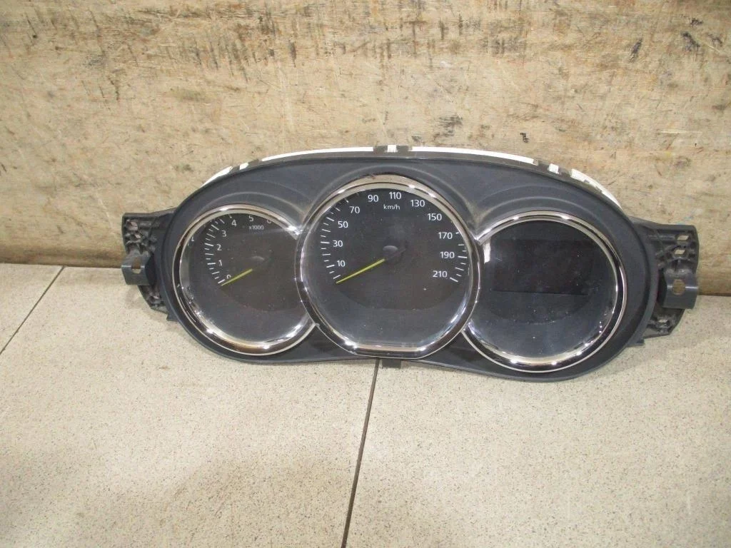 Панель приборов Renault Logan 2 L52