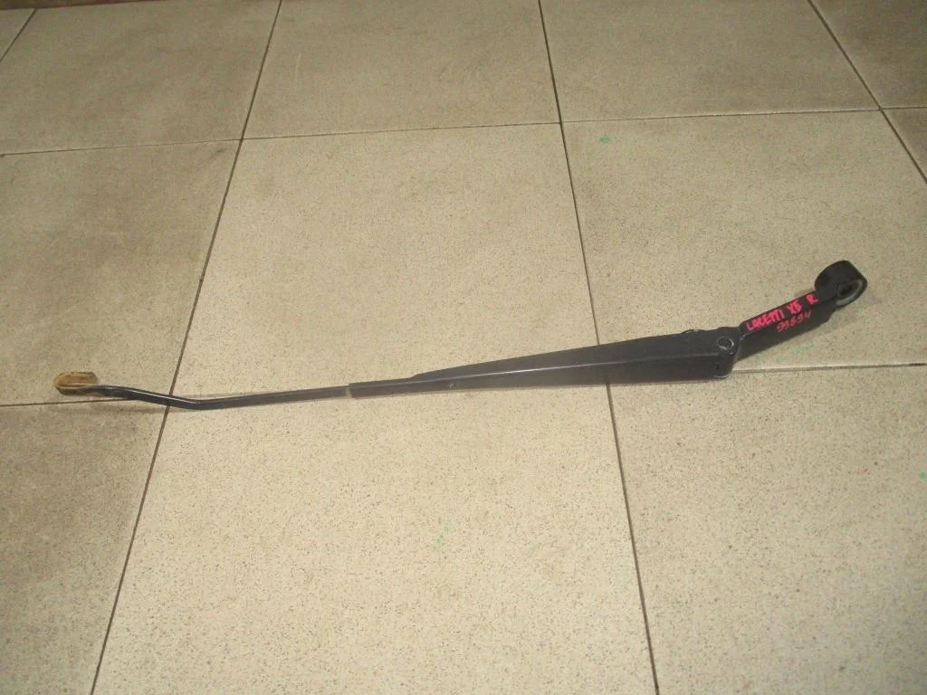 Поводок стеклоочистителя передний правый Chevrolet Lacetti J200