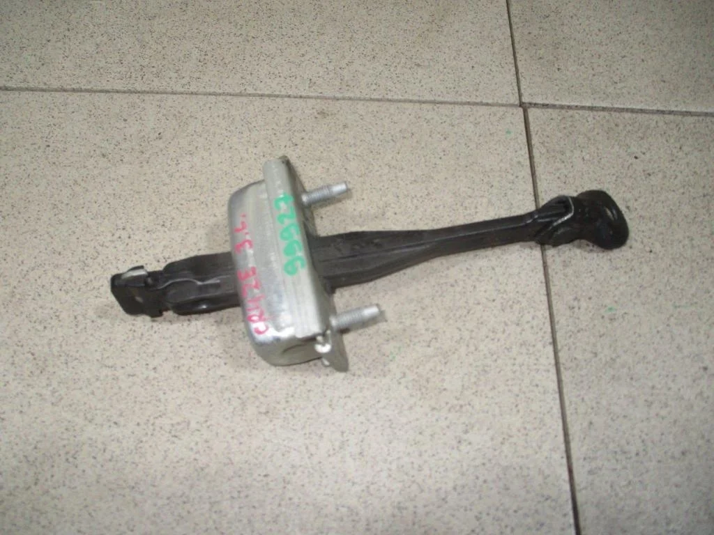 Ограничитель двери Chevrolet Cruze J300