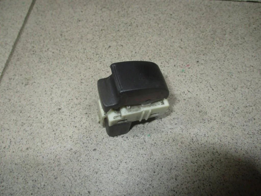 Кнопка стеклоподъемника Mitsubishi Galant 9 2007 DJ, DM