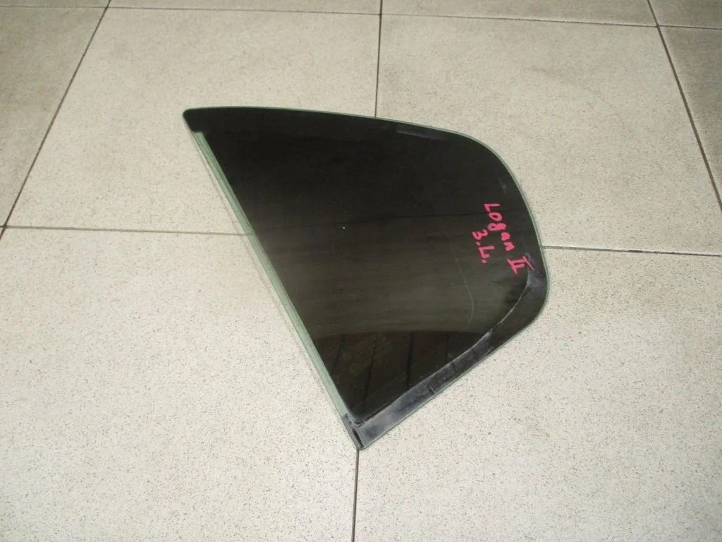 Стекло двери задней левой форточка Renault Logan 2 L52