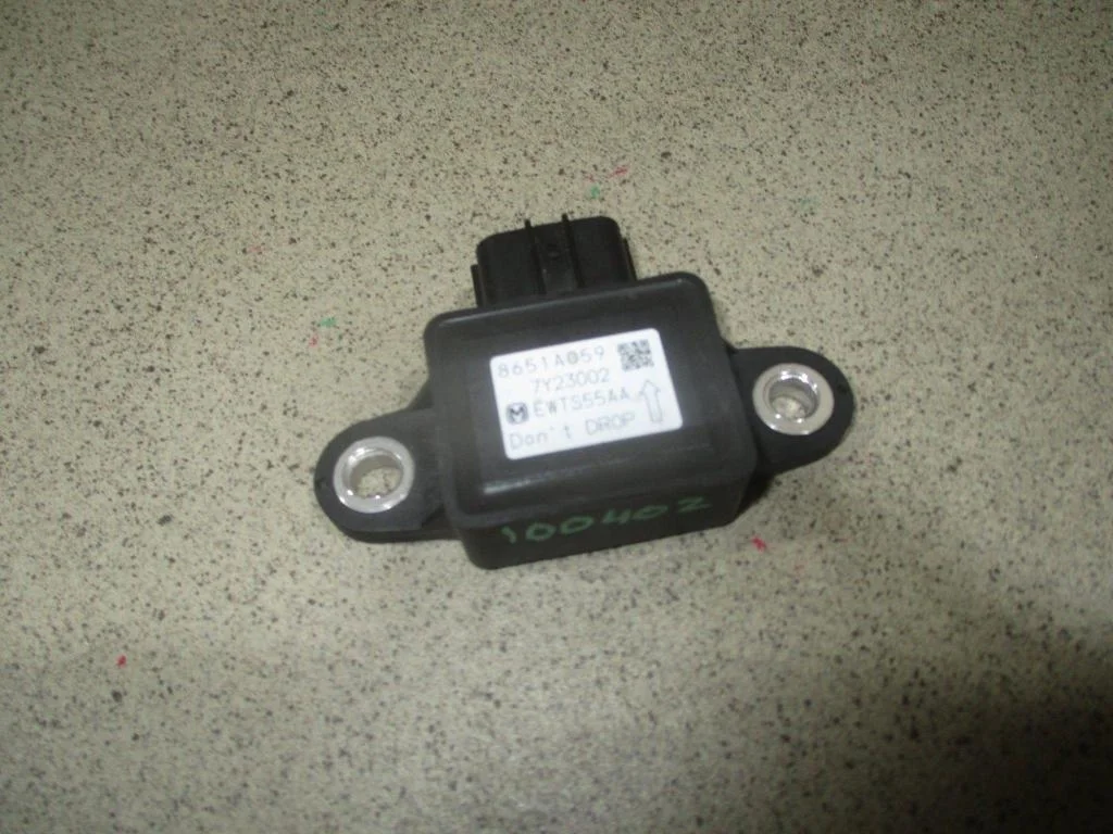 Датчик курсовой устойчивости Mitsubishi Pajero 4 2008 V80, V90