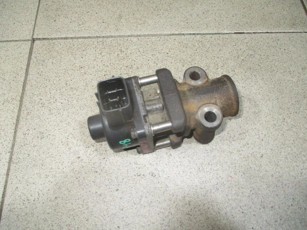 Клапан рециркуляции выхлопных газов Mitsubishi Galant 9 DJ, DM